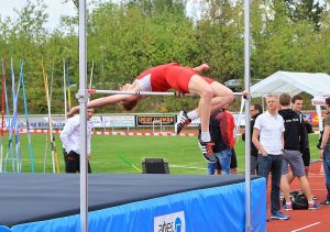 Ellwanger Sparkassenmeeting U18: DM-Norm für Leona Grimm