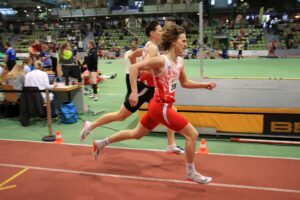 Zieleinlauf über 800m mit Luis Debler