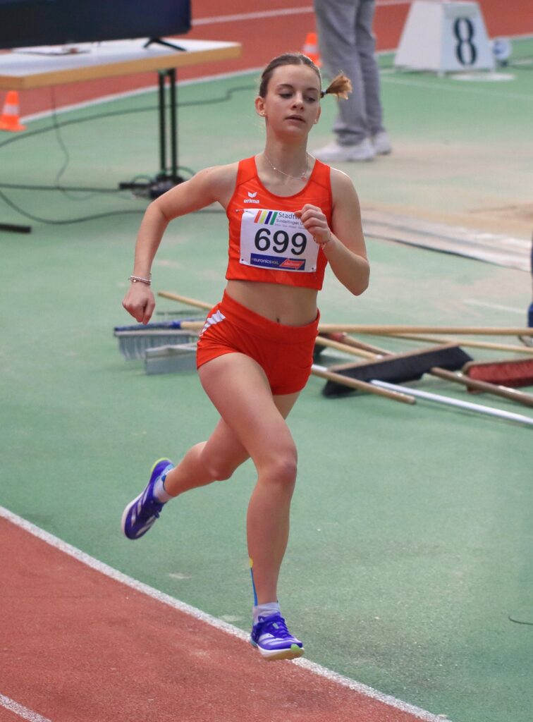 Clara Meyer-Berge beim 800-m-Lauf