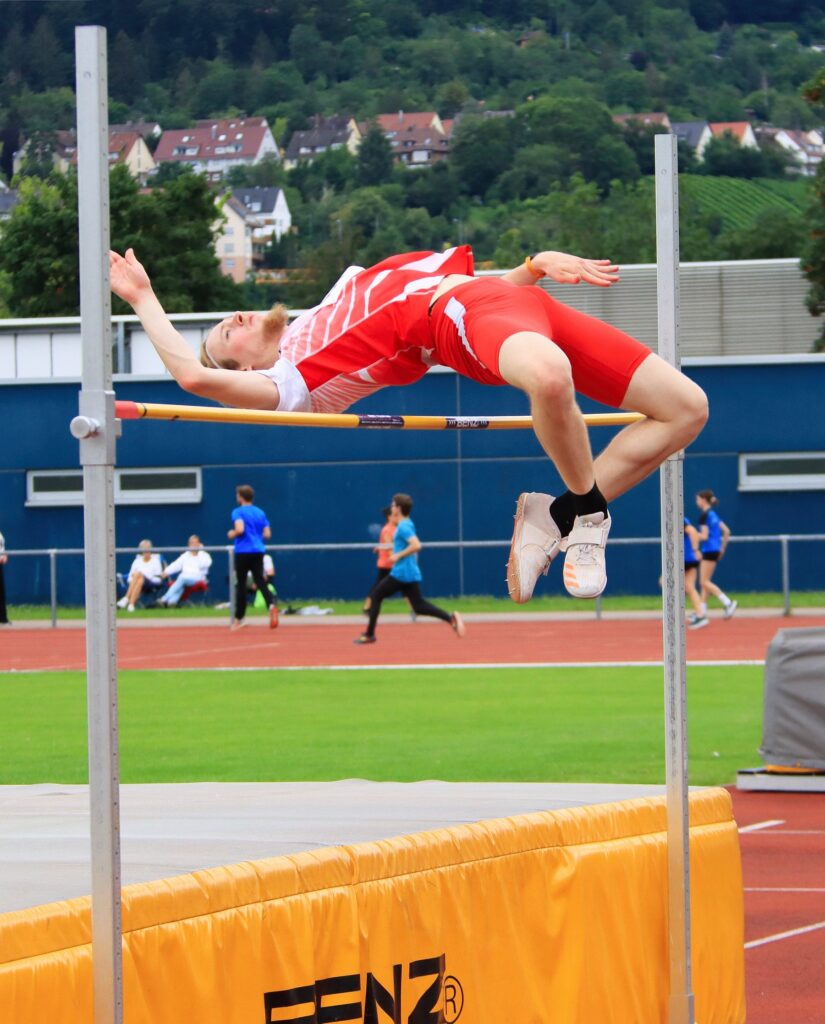 Süddeutsche Meisterschaften U23 & U16: Jeremias Ring springt mit Bestleistung zu Silber